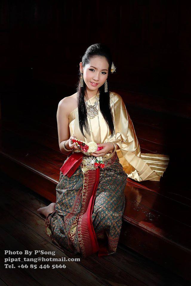 Thai Traditional Dress Portrait 🇹🇭