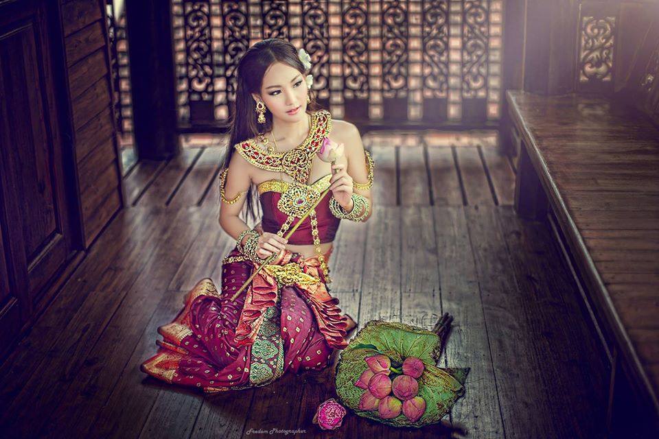 Thai Traditional Dress Portrait 🇹🇭