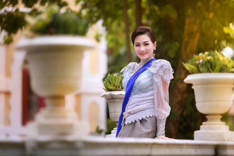 Thai Traditional Dress Portrait 🇹🇭