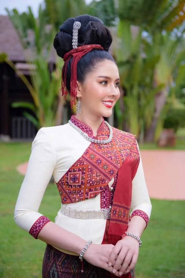 Thailand 🇹🇭 | Thai Traditional Dress