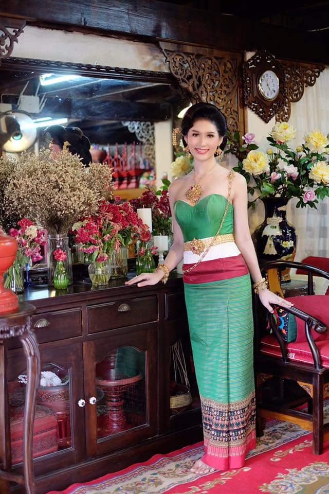 Thailand 🇹🇭 | Thai Traditional Dress