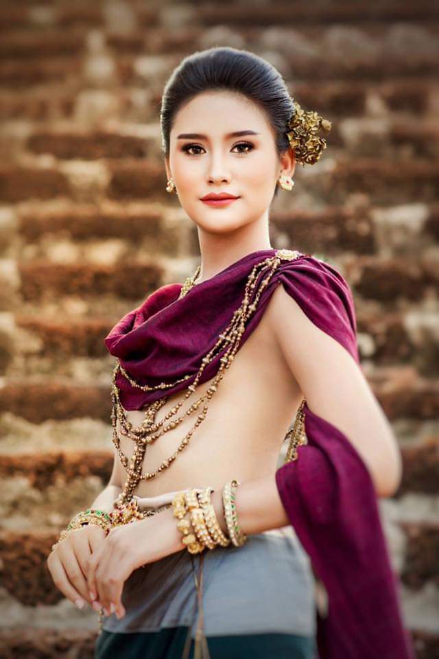 Thailand 🇹🇭 | Thai Traditional Dress