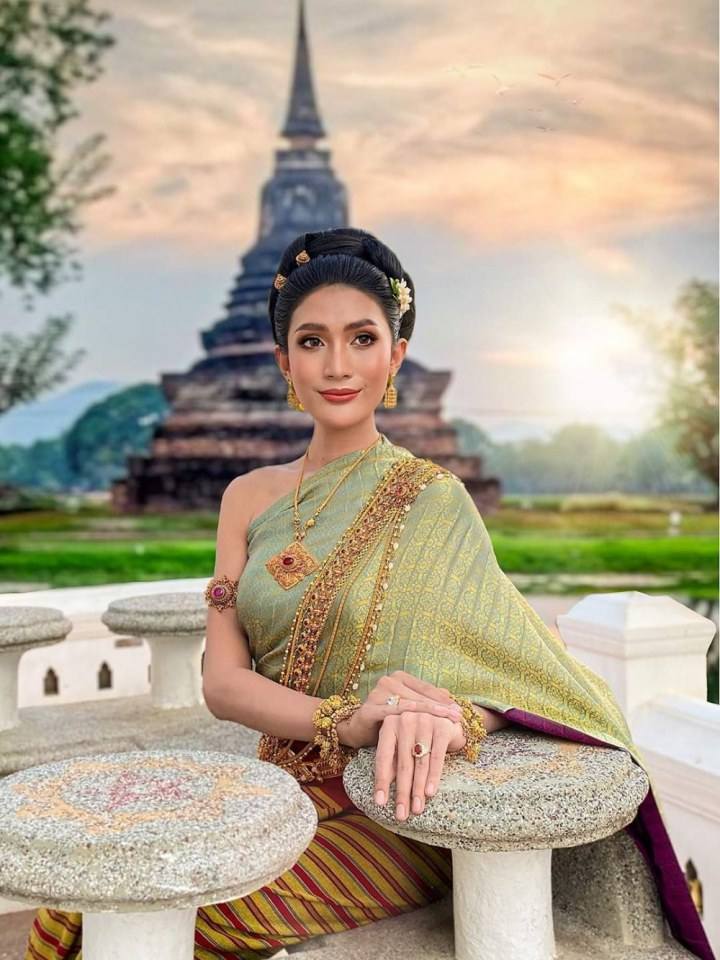 Thailand 🇹🇭 | Thai Traditional Dress