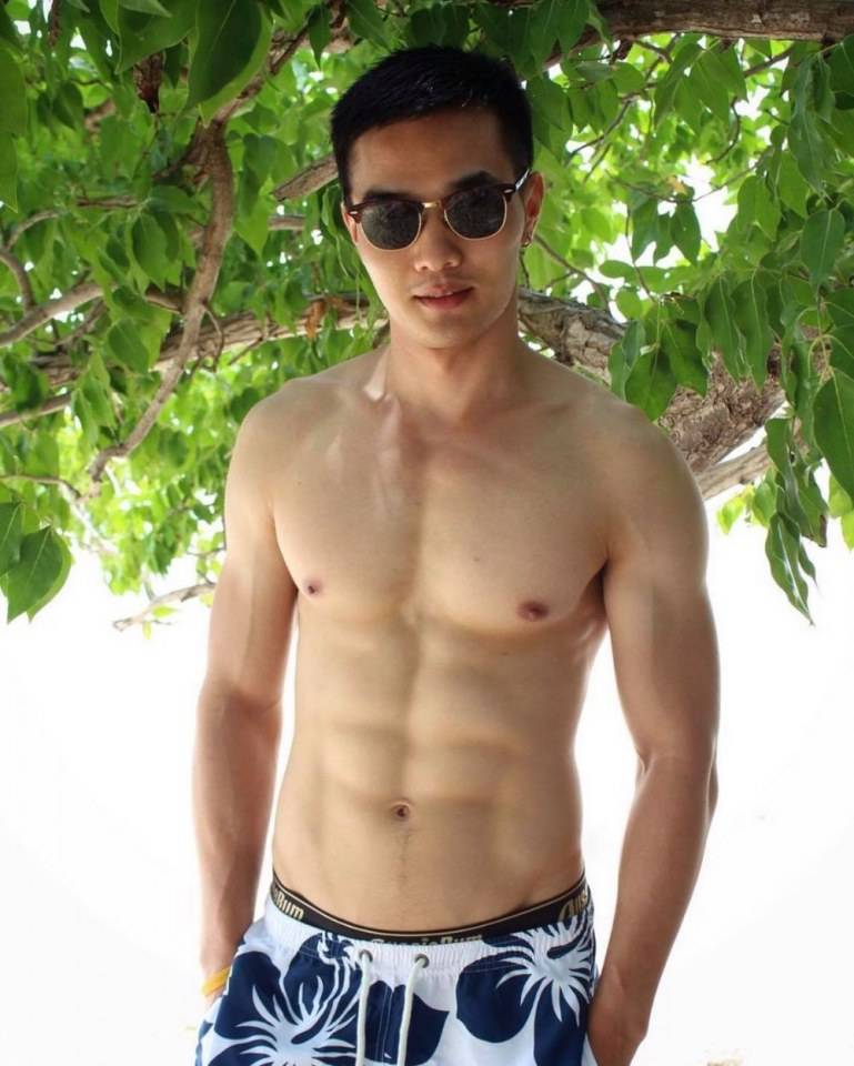 HAPPY HEALTHYsexyMen } 11