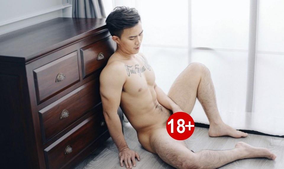 หนุ่มหล่อขึ้นปก 833.1