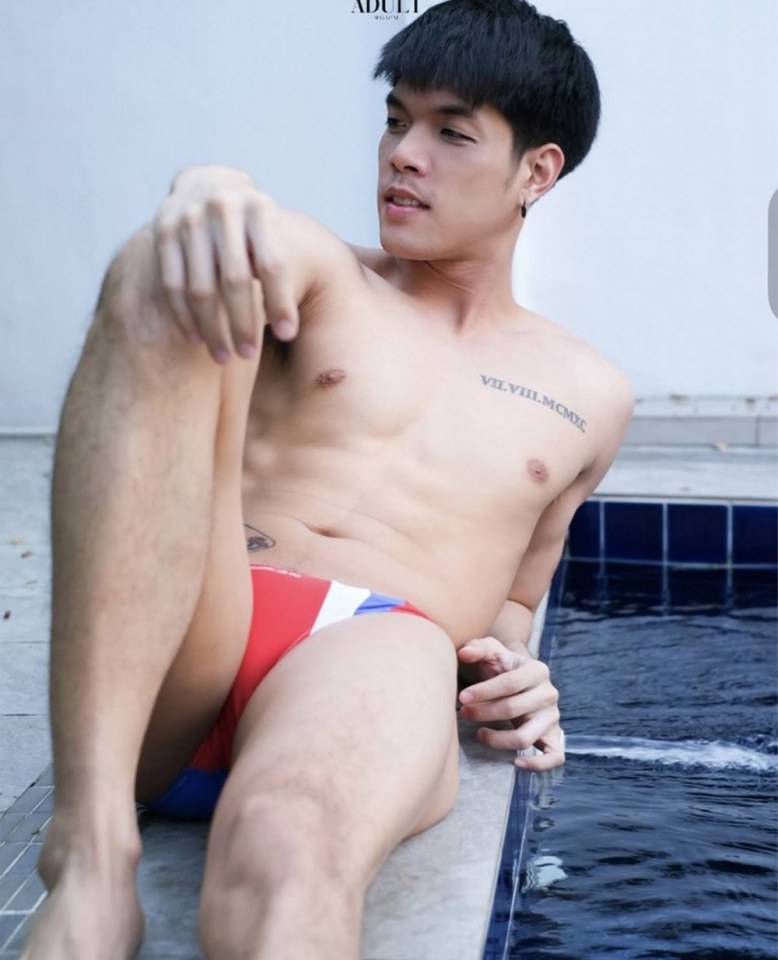 หนุ่มหล่อขึ้นปก 843