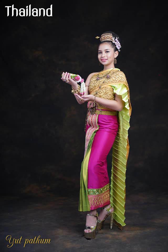 THAILAND 🇹🇭 | Thai national costume, ชุดไทยจักรพรรดิ