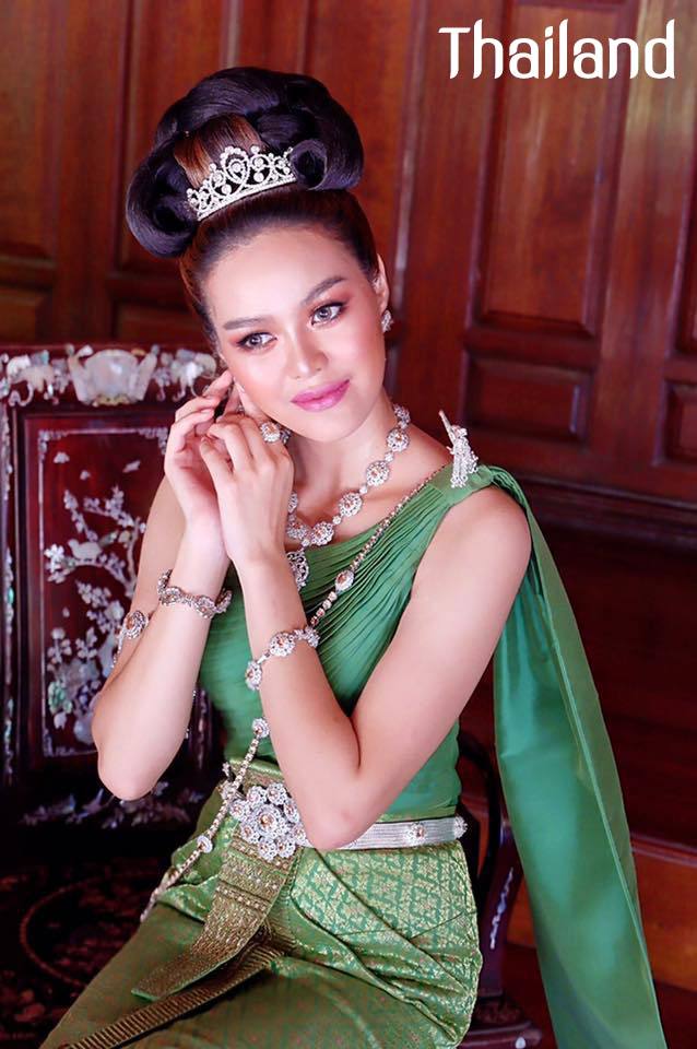 Thailand 🇹🇭 | THAI DRESS, ชุดไทยจักรี