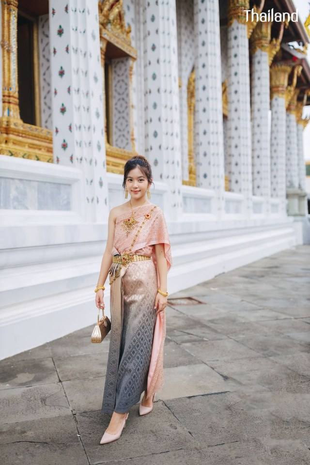 Thailand 🇹🇭 | Thai Traditional dress, ชุดไทย