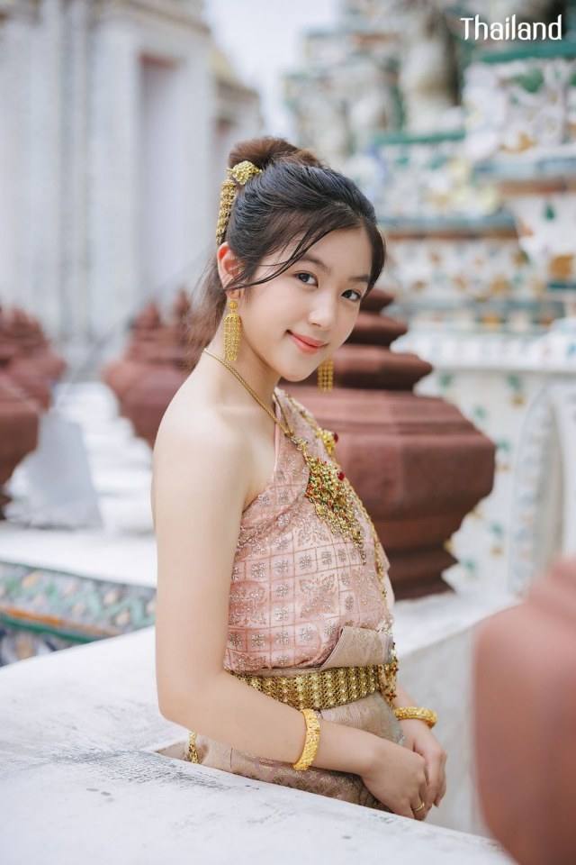 Thailand 🇹🇭 | Thai Traditional dress, ชุดไทย