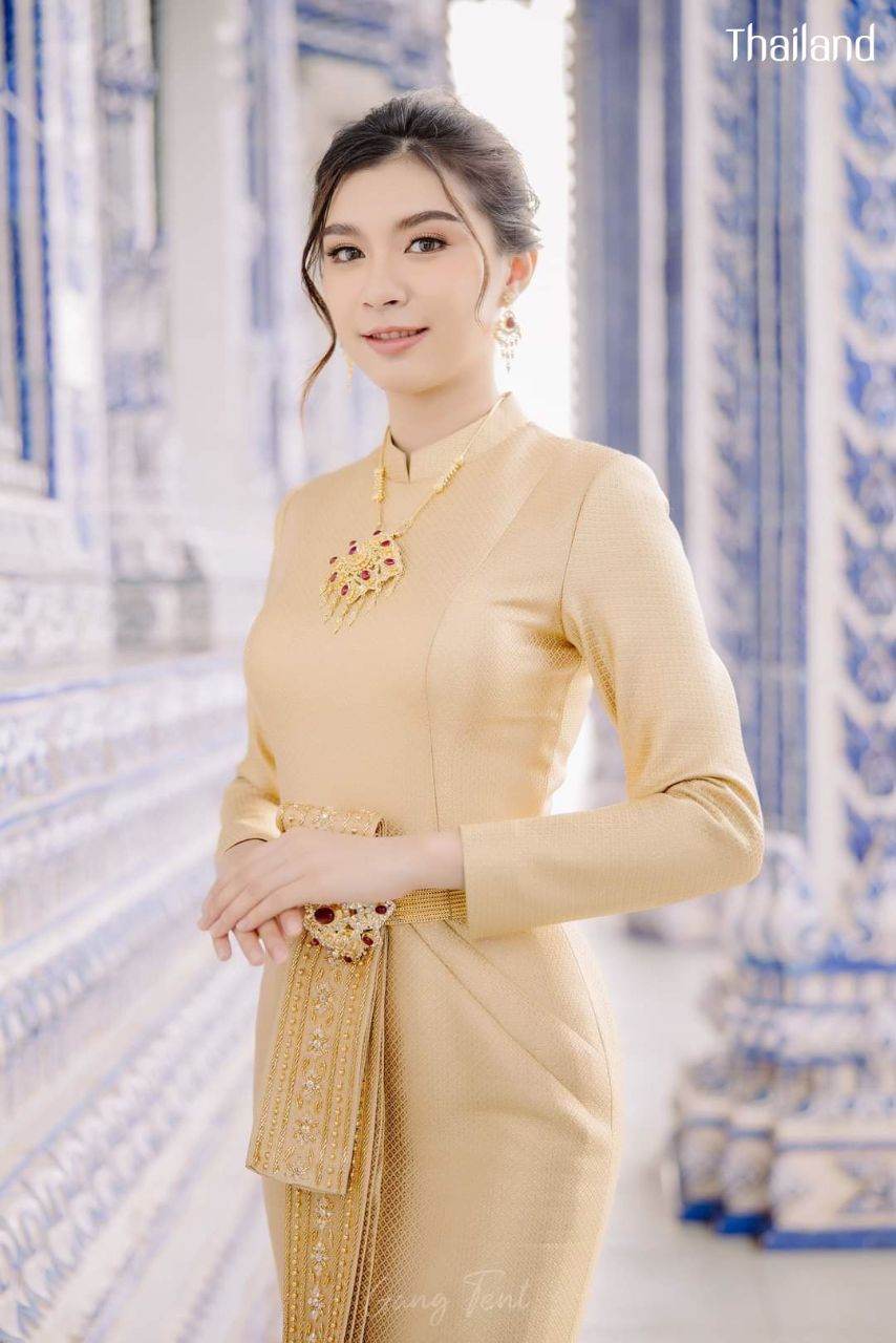 THAILAND 🇹🇭 | THAI DRESS, ชุดไทยบรมพิมาน