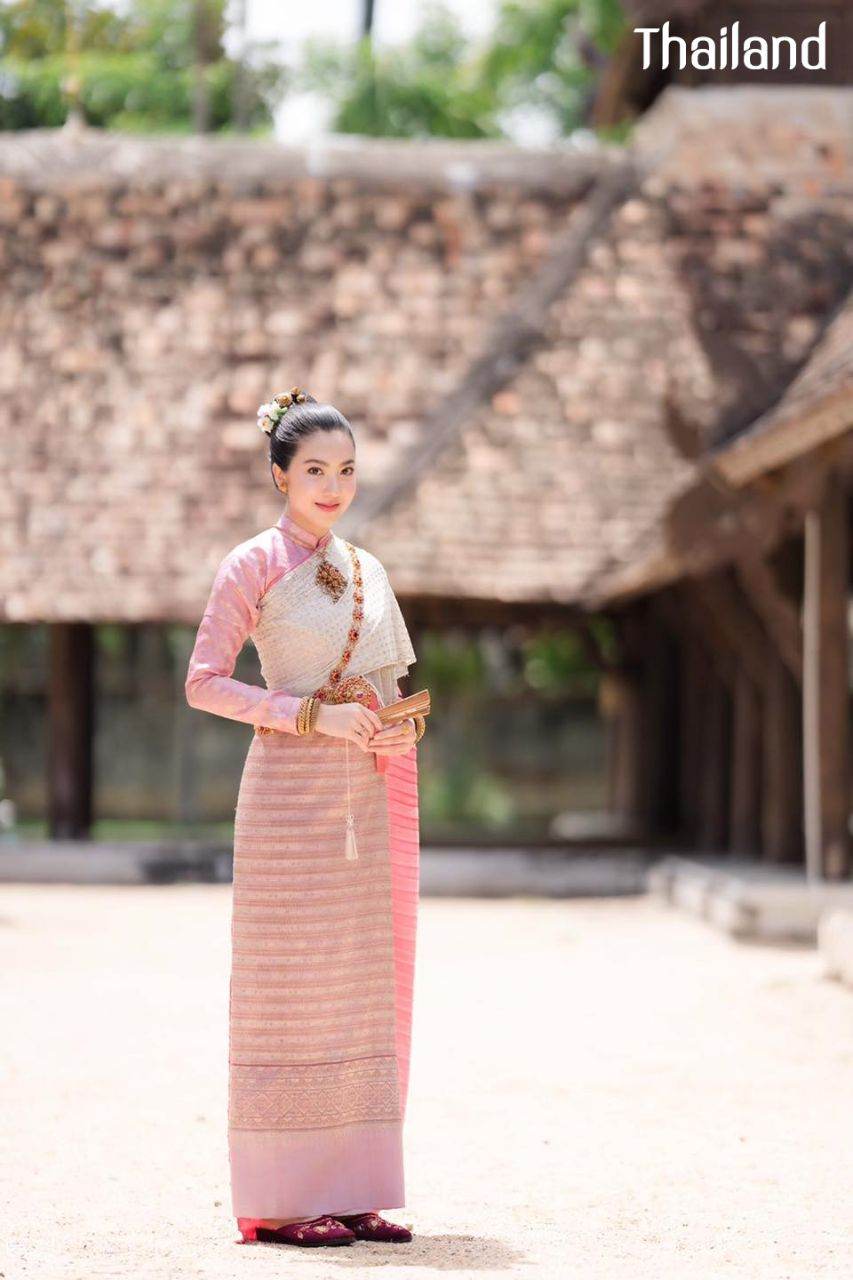 THAILAND 🇹🇭 | ล้านนา, Lanna traditional costume - Tai Yuan ethnic.