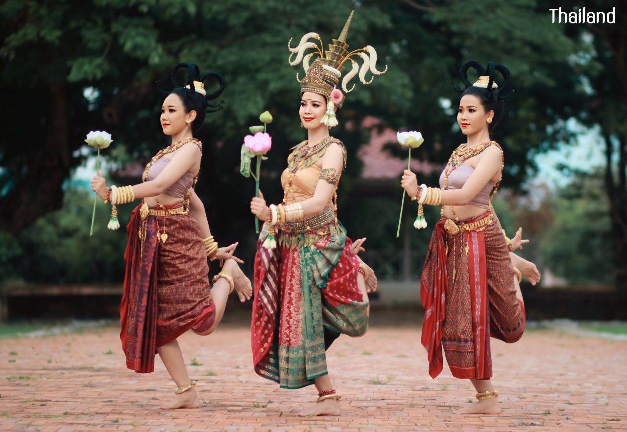 THAILAND 🇹🇭 | Thai Apsara Dance "อัปสรบุปผาเทวี" ថៃ អប្សរា