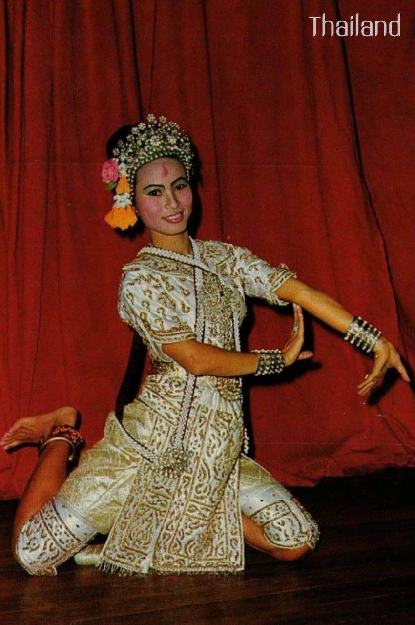 THAILAND 🇹🇭 | Thai dance: นาฏศิลป์ไทย