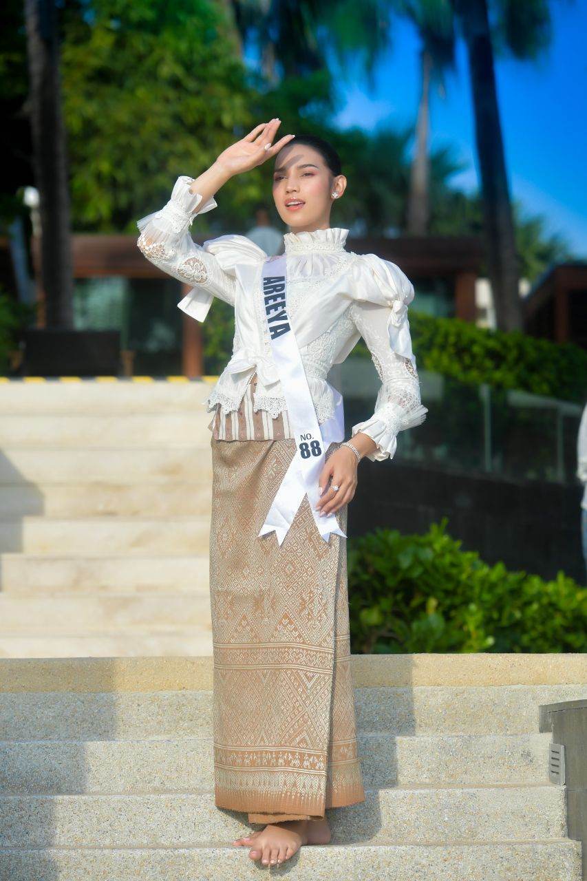Miss Universe Thailand2020 🇹🇭 in Isan traditional outfit