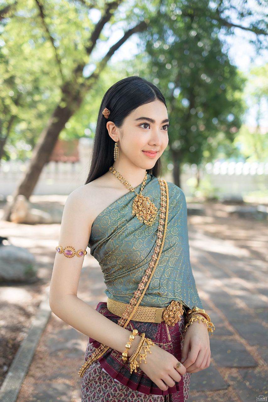 Thailand 🇹🇭 | Thai traditional costume, ชุดไทย