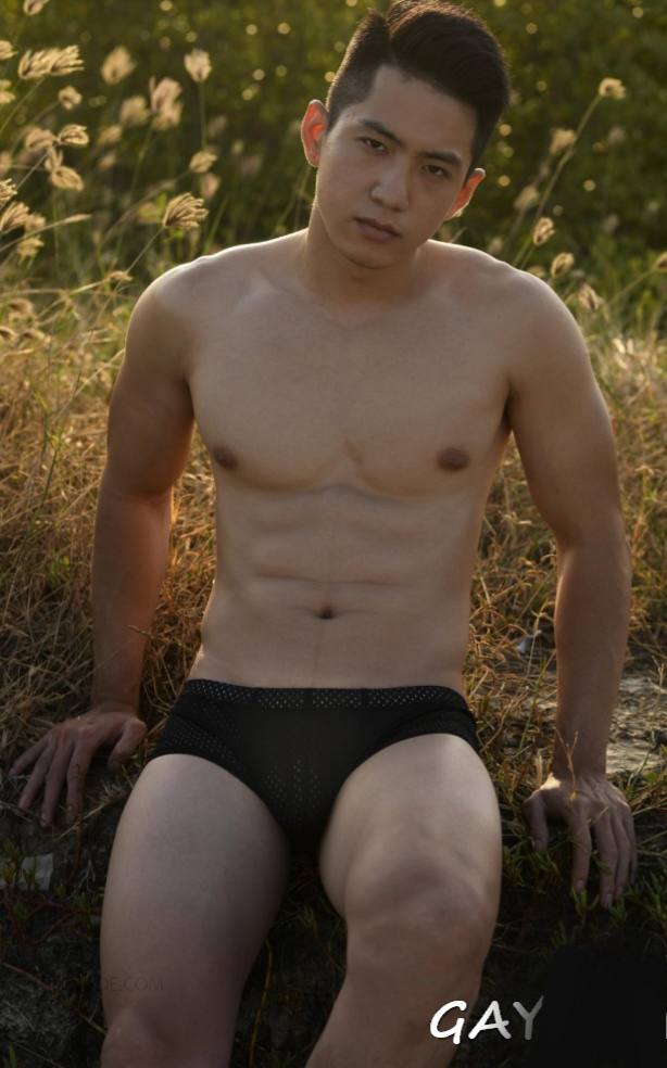 Here Coming. เขาคือรายที่ 3