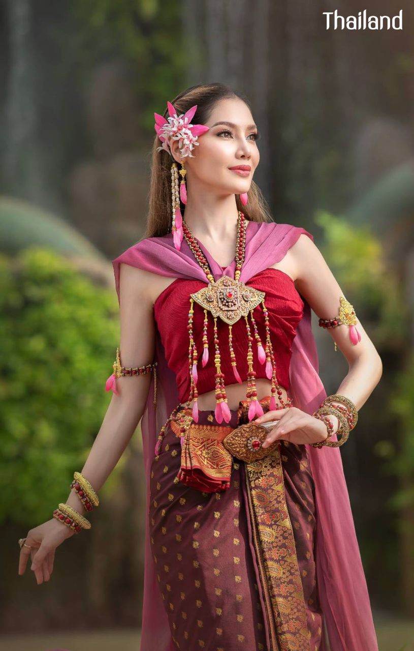THAILAND 🇹🇭 | Thai traditional costume, ชุดไทย "นางประทุมวดี"