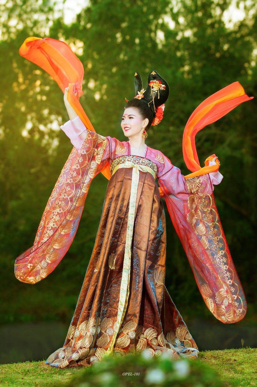 Tang Dynasty clothing - 唐代 齐胸襦裙