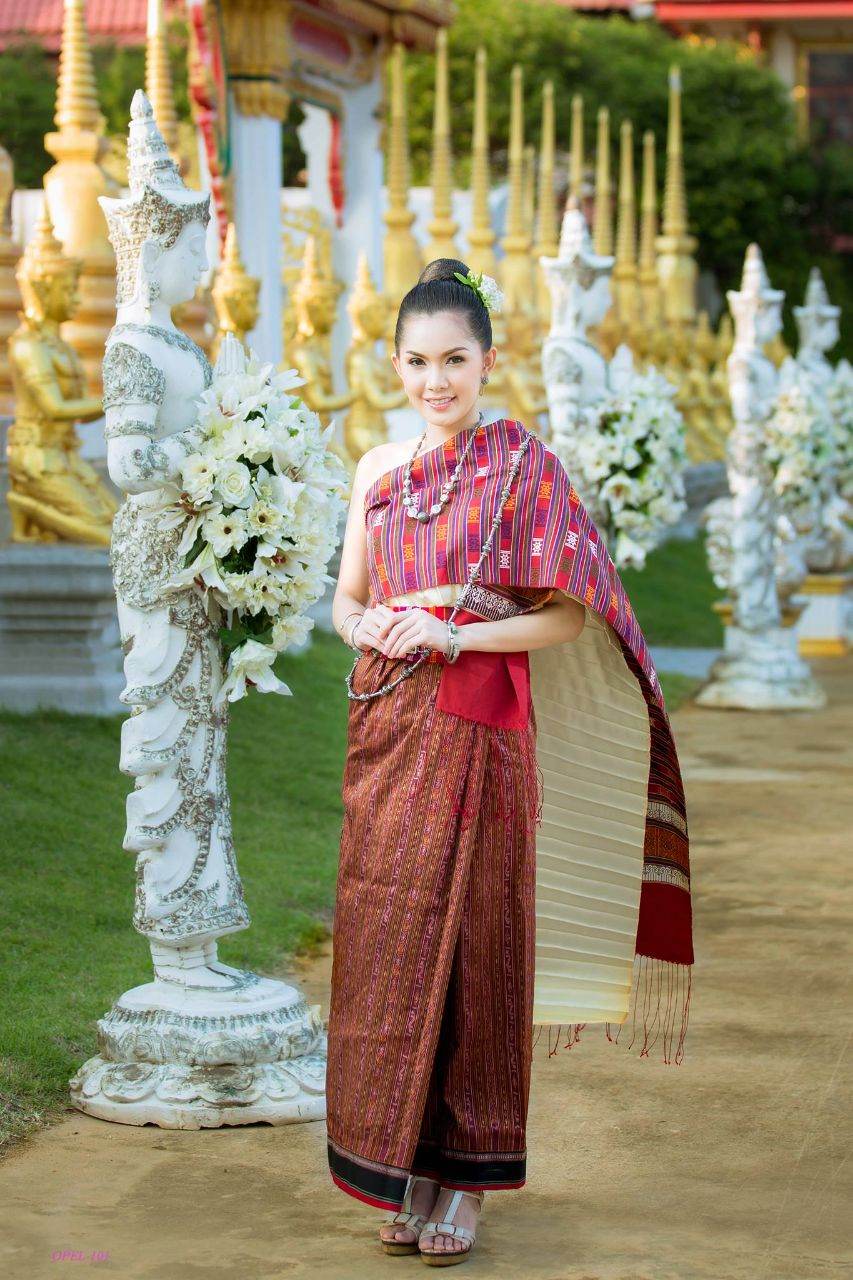 THAILAND 🇹🇭 | Isan traditional costume - การแต่งกายภาคอีสาน