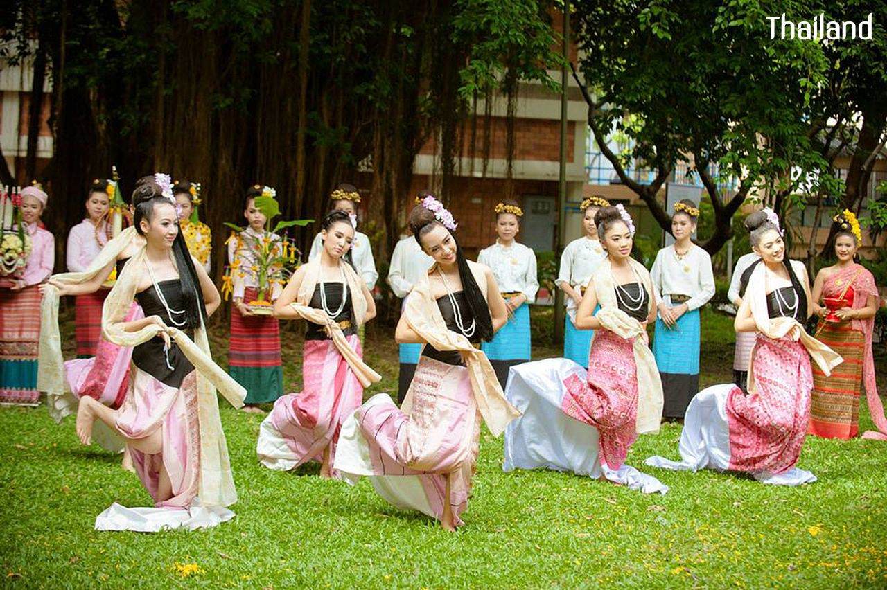 THAILAND 🇹🇭 | "Fon Man Mui Chiang Ta" ฟ้อนม่านมุ้ยเชียงตา