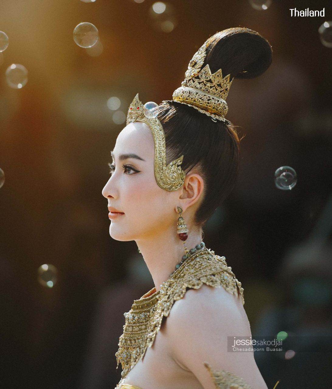 THAILAND 🇹🇭 | Thai Dance by Thai Actress "Taew - Natapohn Tameeruks"