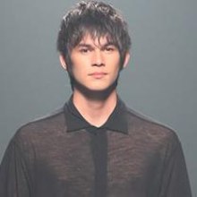 ใครรู้บ้างว่านายแบบคนนี้ชื่ออะไร เป็นใคร?