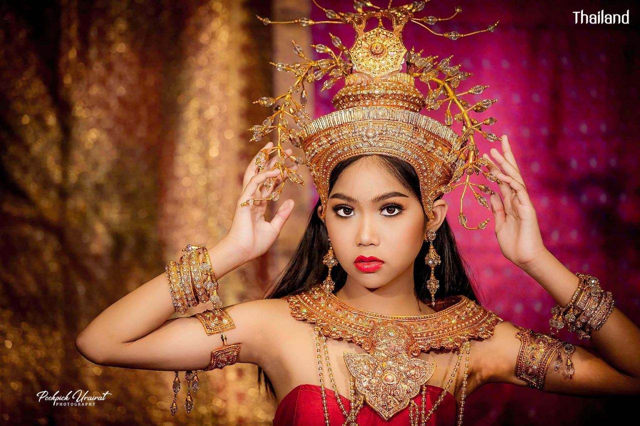 THAILAND 🇹🇭 | Thai Apsara "अप्सराः Apsorn Thai lady"
