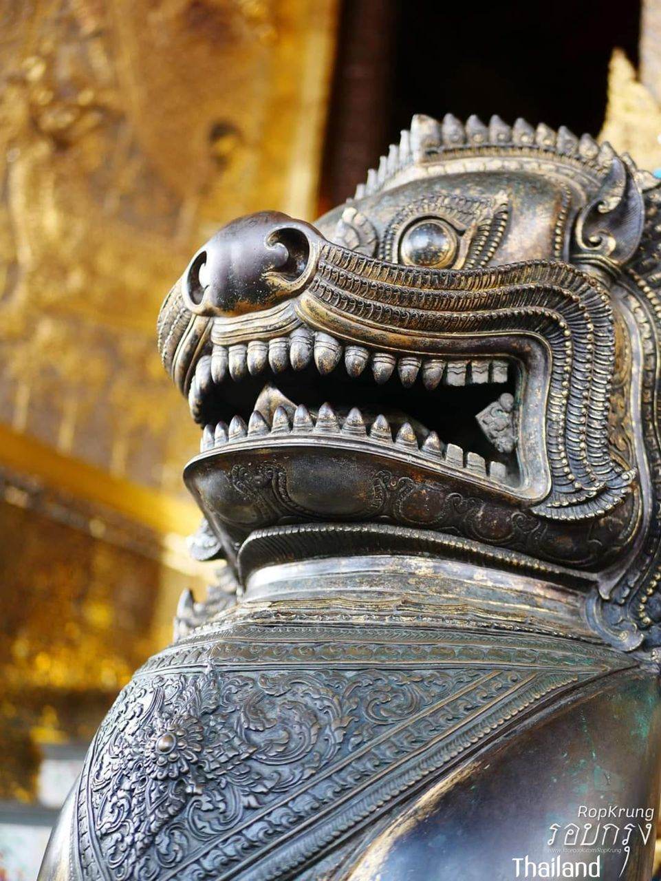 THAILAND 🇹🇭 | The Singha statue in wat phra kaew - Thai royal palace, Bangkok