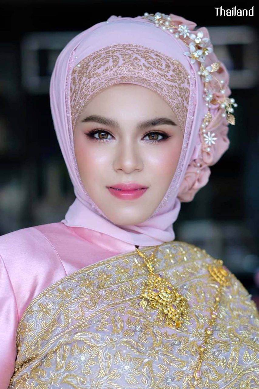 THAILAND 🇹🇭 | Muslim Wedding Dress in Thai Style - ชุดไทยศิวาลัย