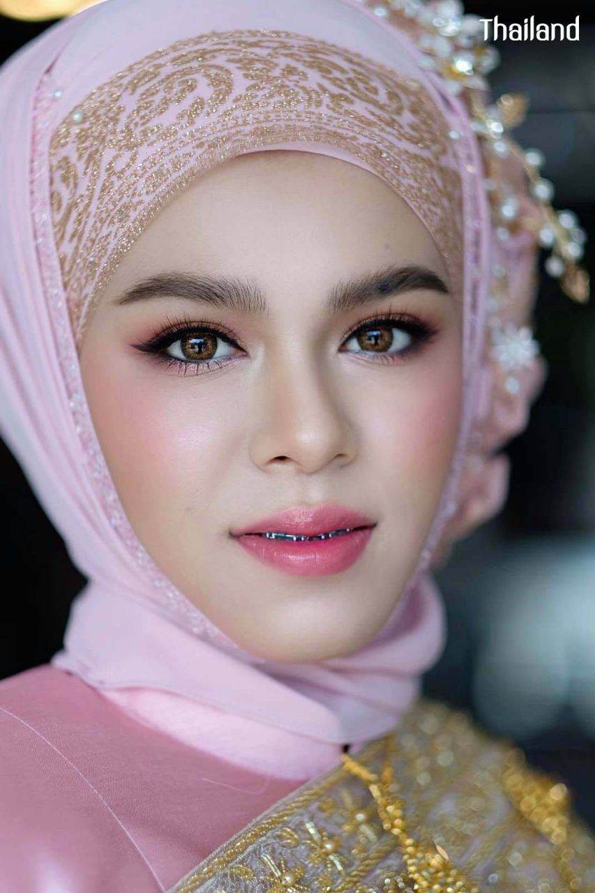 THAILAND 🇹🇭 | Muslim Wedding Dress in Thai Style - ชุดไทยศิวาลัย