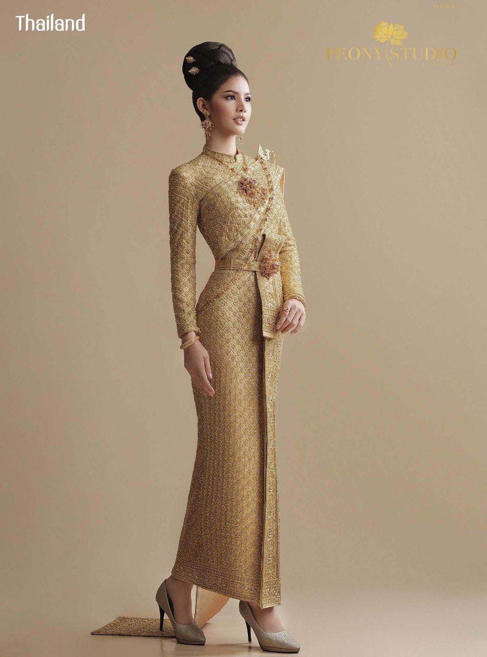 THAILAND 🇹🇭 | Thai Siwalai Dress, ชุดไทยศิวาลัย - ชุดประจำชาติไทย