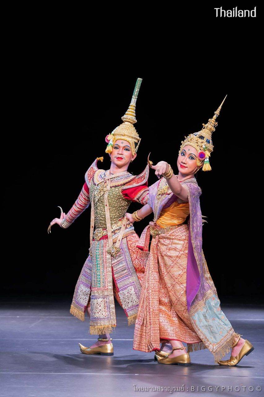 THAILAND 🇹🇭 | Thai dance "ระบำโพยมานสราญรมย์"