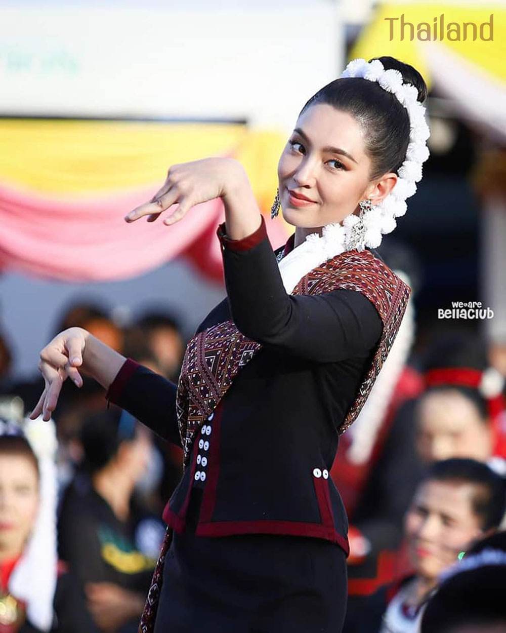 THAILAND 🇹🇭 | ฟ้อนภูไทสกลนคร, Phu Tai dance in Sakon Nakhon Province