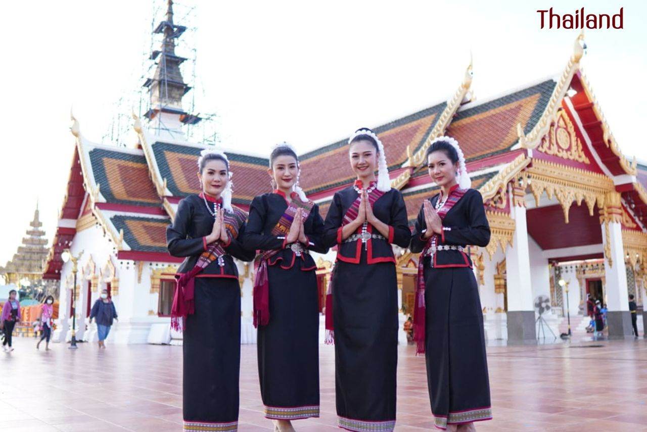 THAILAND 🇹🇭 | ฟ้อนภูไทสกลนคร, Phu Tai dance in Sakon Nakhon Province