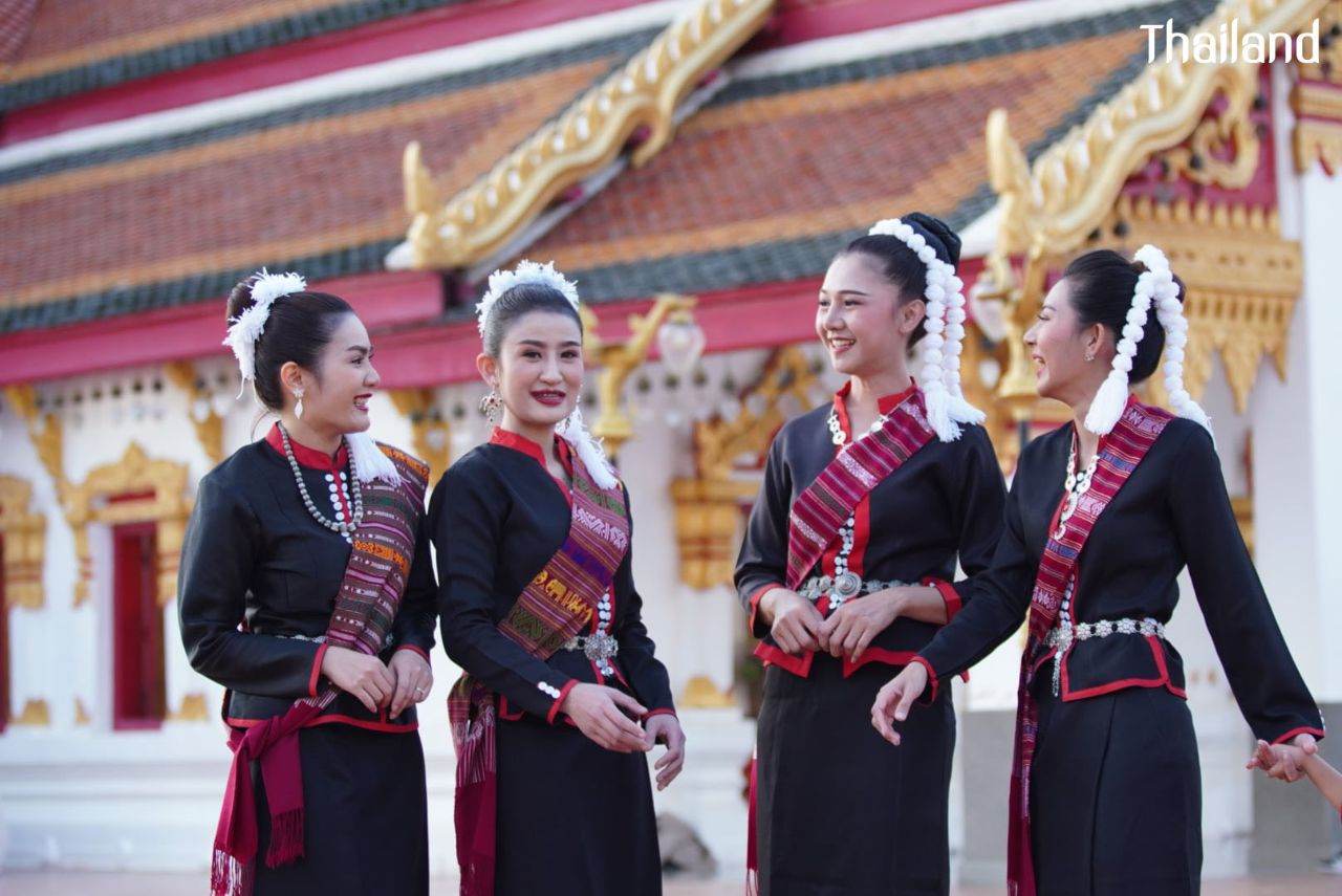 THAILAND 🇹🇭 | ฟ้อนภูไทสกลนคร, Phu Tai dance in Sakon Nakhon Province