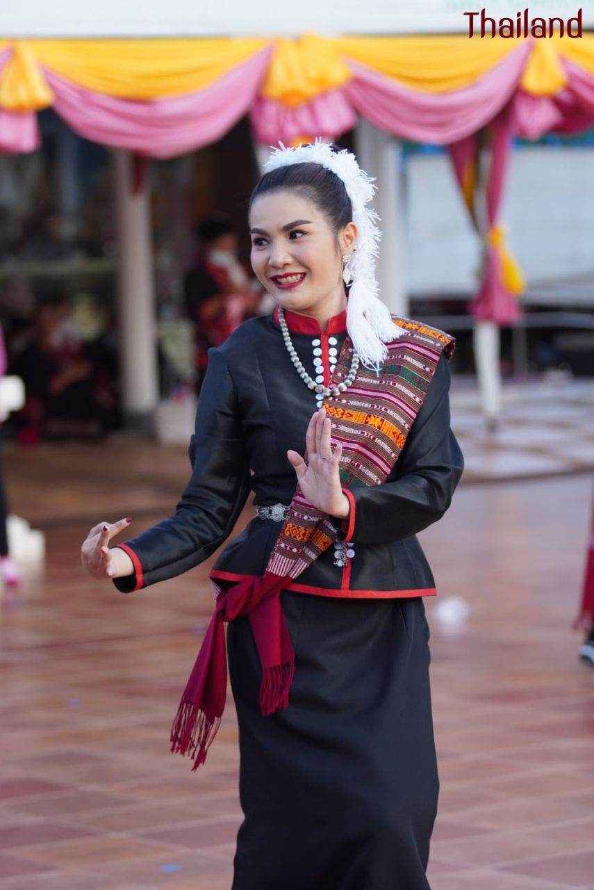 THAILAND 🇹🇭 | ฟ้อนภูไทสกลนคร, Phu Tai dance in Sakon Nakhon Province