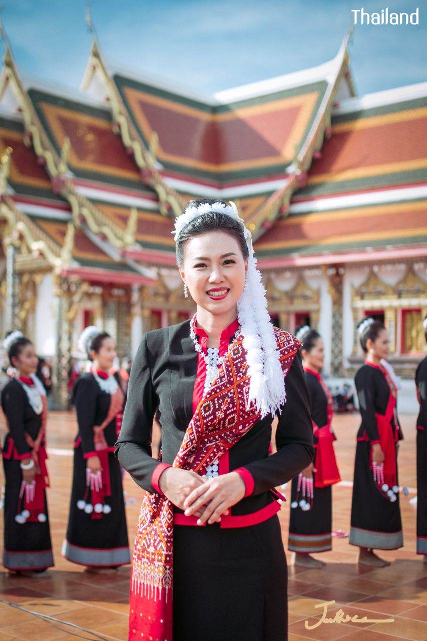 THAILAND 🇹🇭 | ฟ้อนภูไทสกลนคร, Phu Tai dance in Sakon Nakhon Province