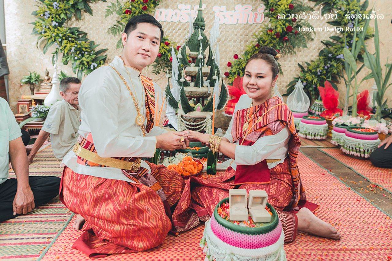 THAILAND 🇹🇭 | งานแต่งงานอีสาน(กินดอง)