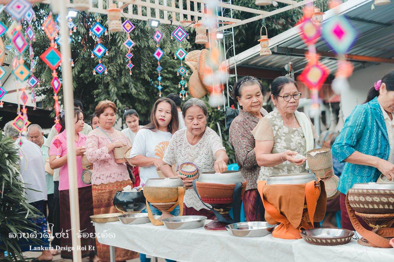 THAILAND 🇹🇭 | งานแต่งงานอีสาน(กินดอง)