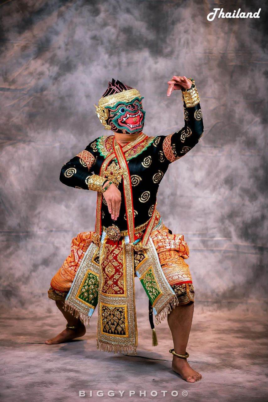 THAILAND 🇹🇭 | นิลพัท ลิงดำกำแหง, "โขน" Khon masked dance drama in Thailand