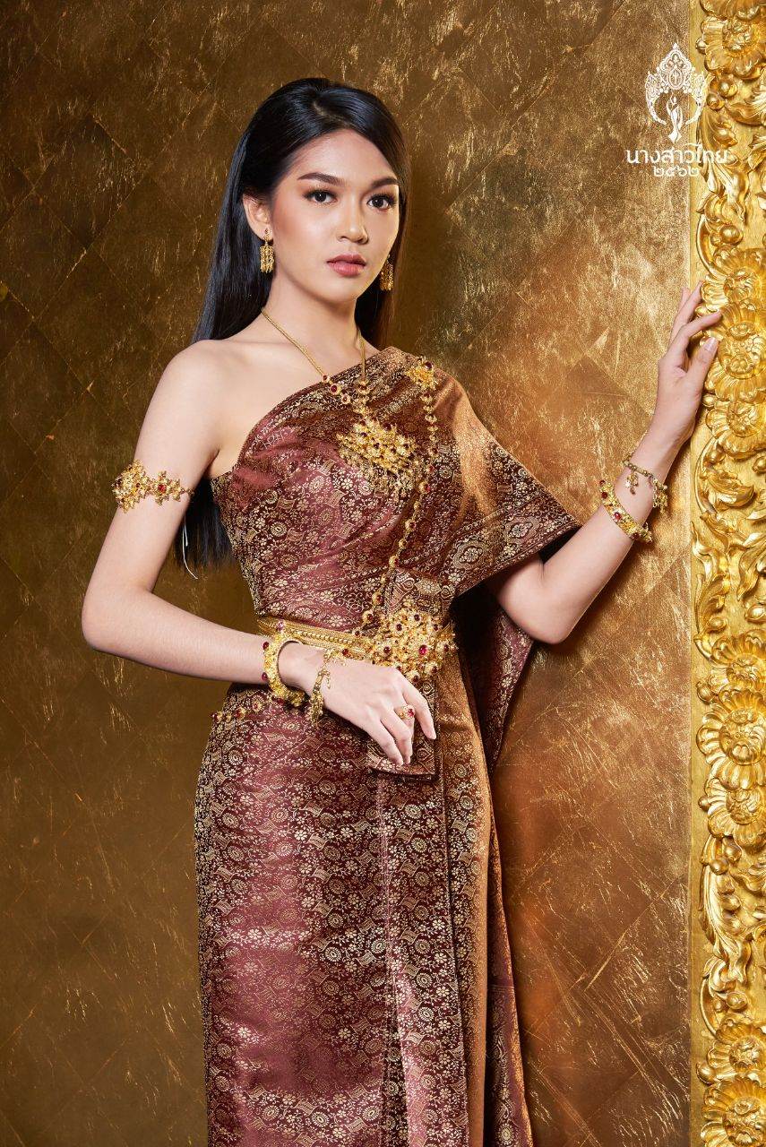 THAILAND 🇹🇭 | ชุดพื้นเมืองภาคกลาง Central region traditional dress, นางสาวไทย - Miss Thailand 2019