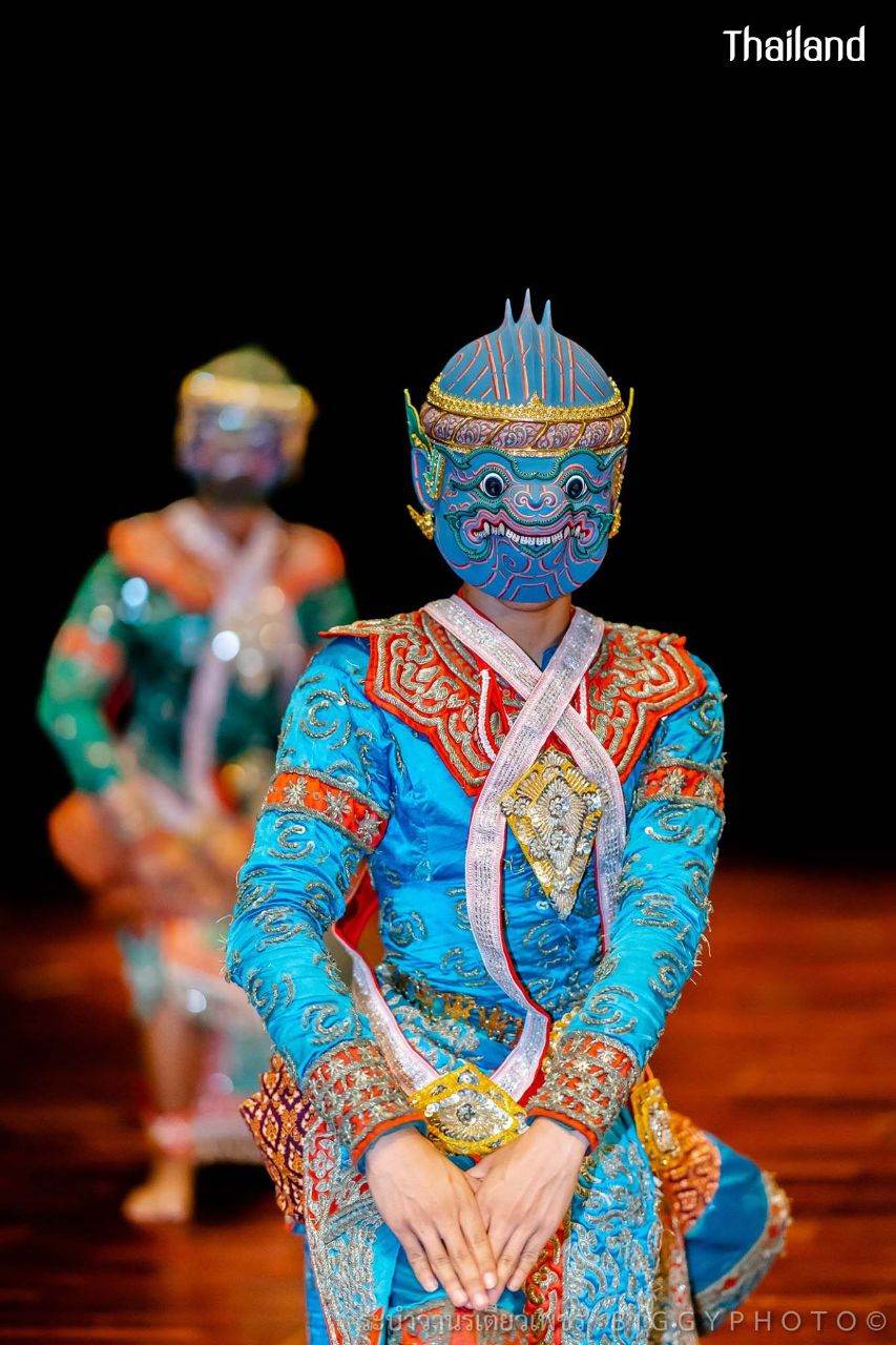 THAILAND 🇹🇭 | "ระบำวานรเตียวเพชร" Khon masked dance drama in Thailand