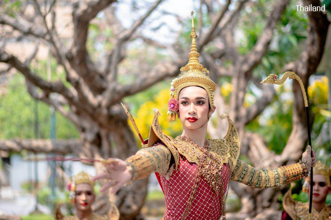 THAILAND 🇹🇭 | Thai dance: ชมโฉมนางจันทกินรี