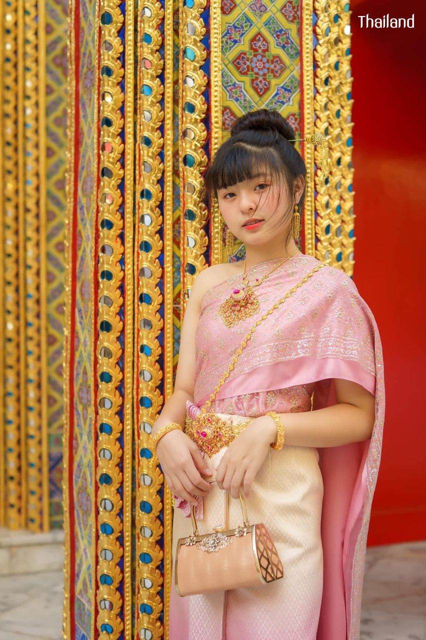 THAILAND 🇹🇭 | The Sbai, Thai dress (ชุดไทย)