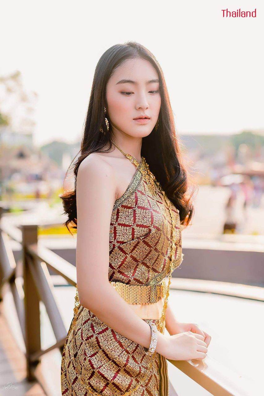 THAILAND 🇹🇭 | The Sbai, Thai dress (ชุดไทย)