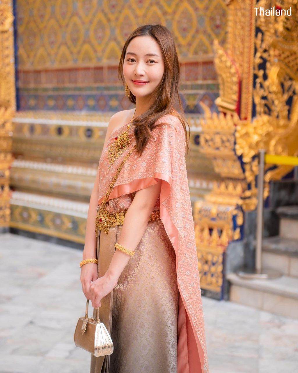 THAILAND 🇹🇭 | The Sbai, Thai dress (ชุดไทย)