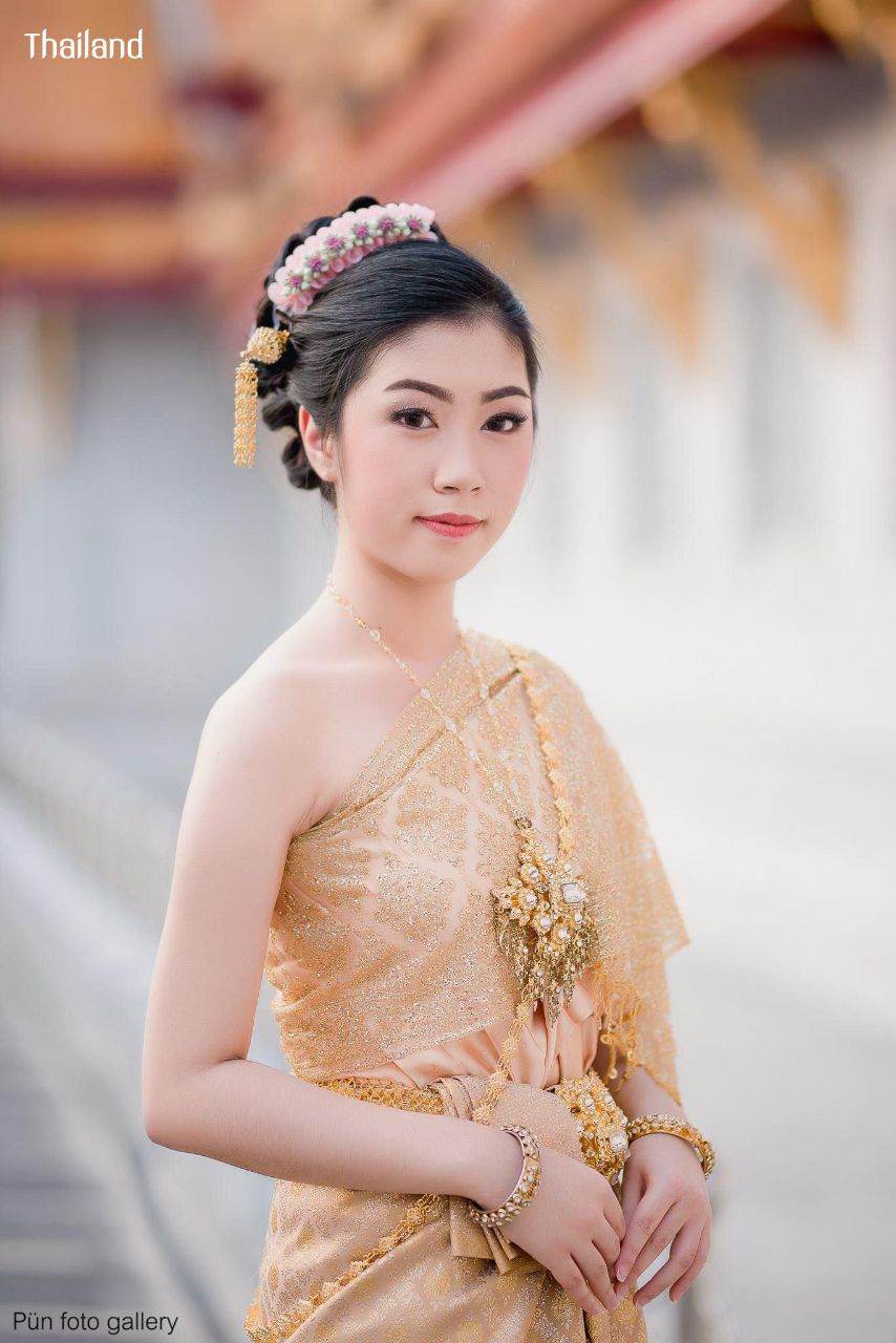 THAILAND 🇹🇭 | The Sbai, Thai dress (สไบ-ชุดไทย)