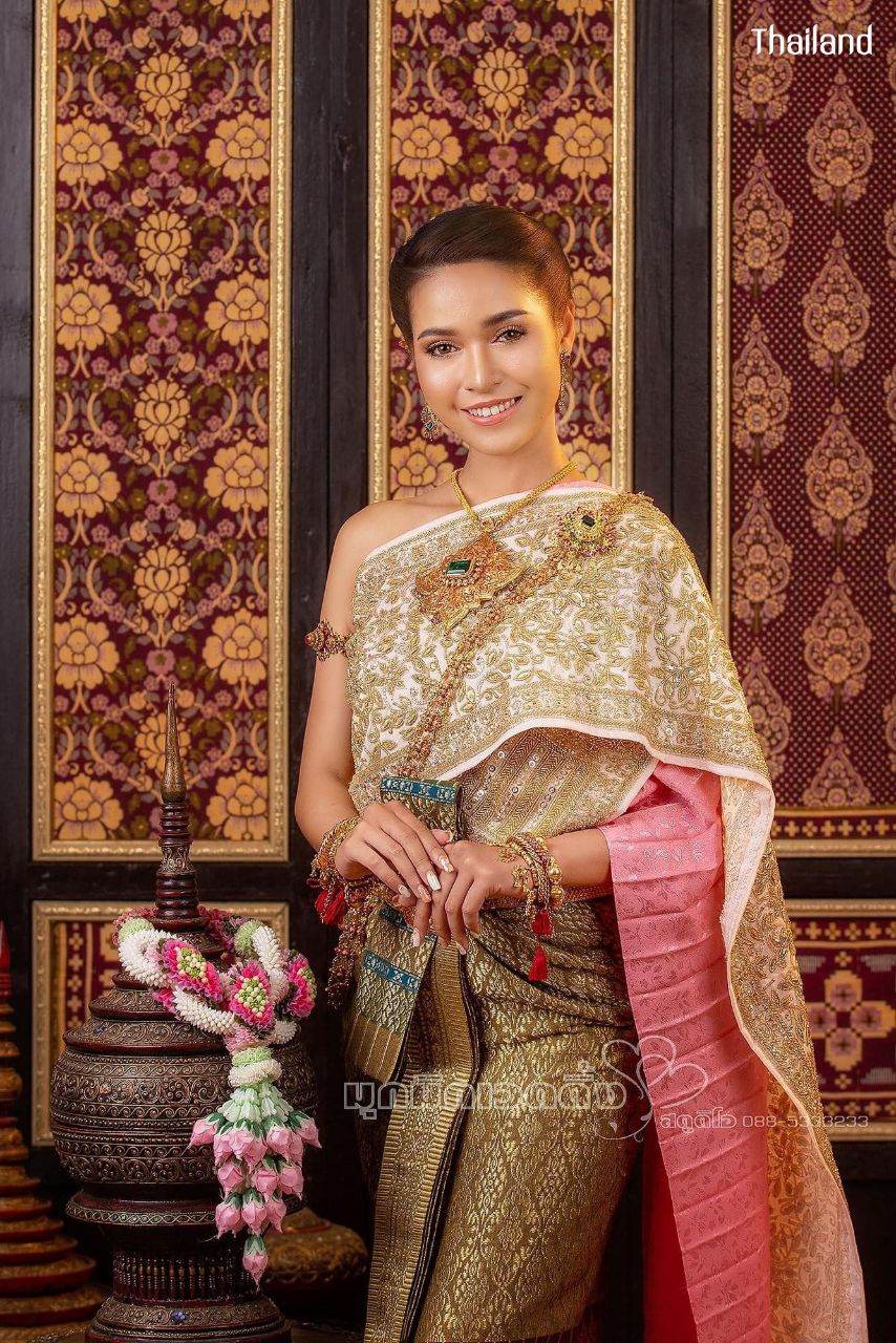 THAI WEDDING DRESS ( The sbai in Thai dress) | THAILAND 🇹🇭