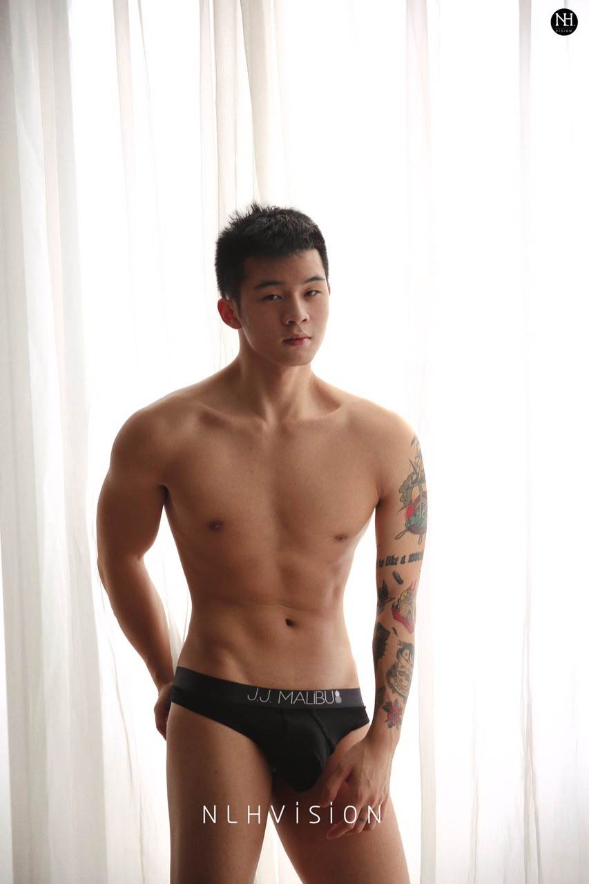 Hot men in underwear 543